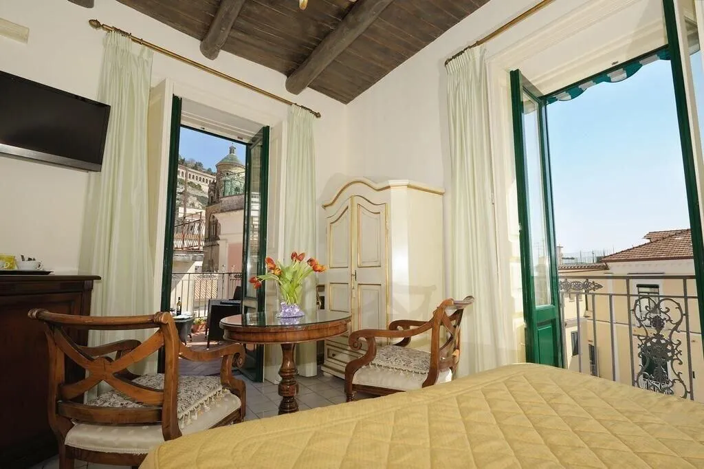 Terrace, Residenza Del Duca, Naples