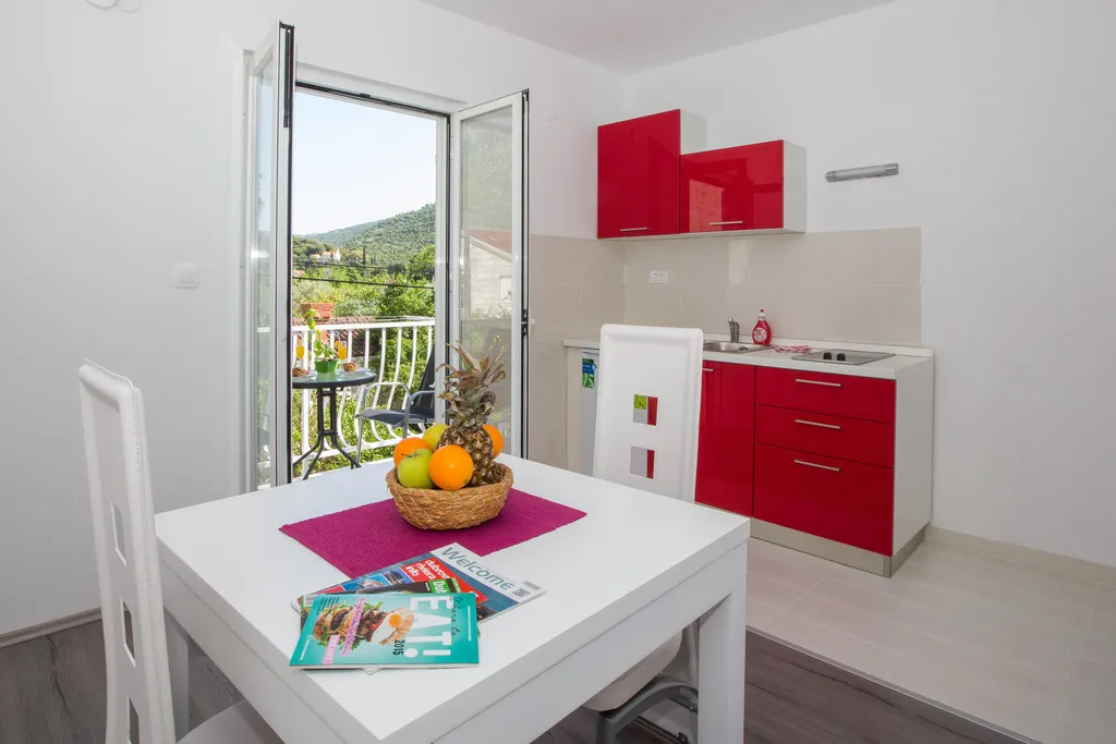 STUDIO WITH BALCONY Room, Apartments Villa Roza, Dubrovnik