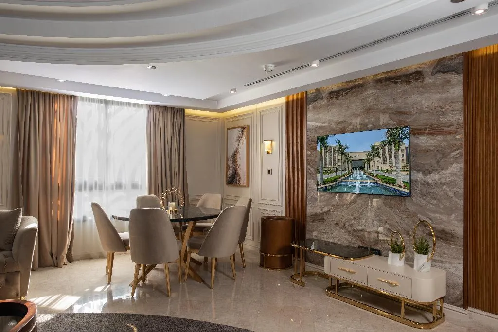 SUITE STANDARD Room, Triumph Luxury Hotel, Cairo