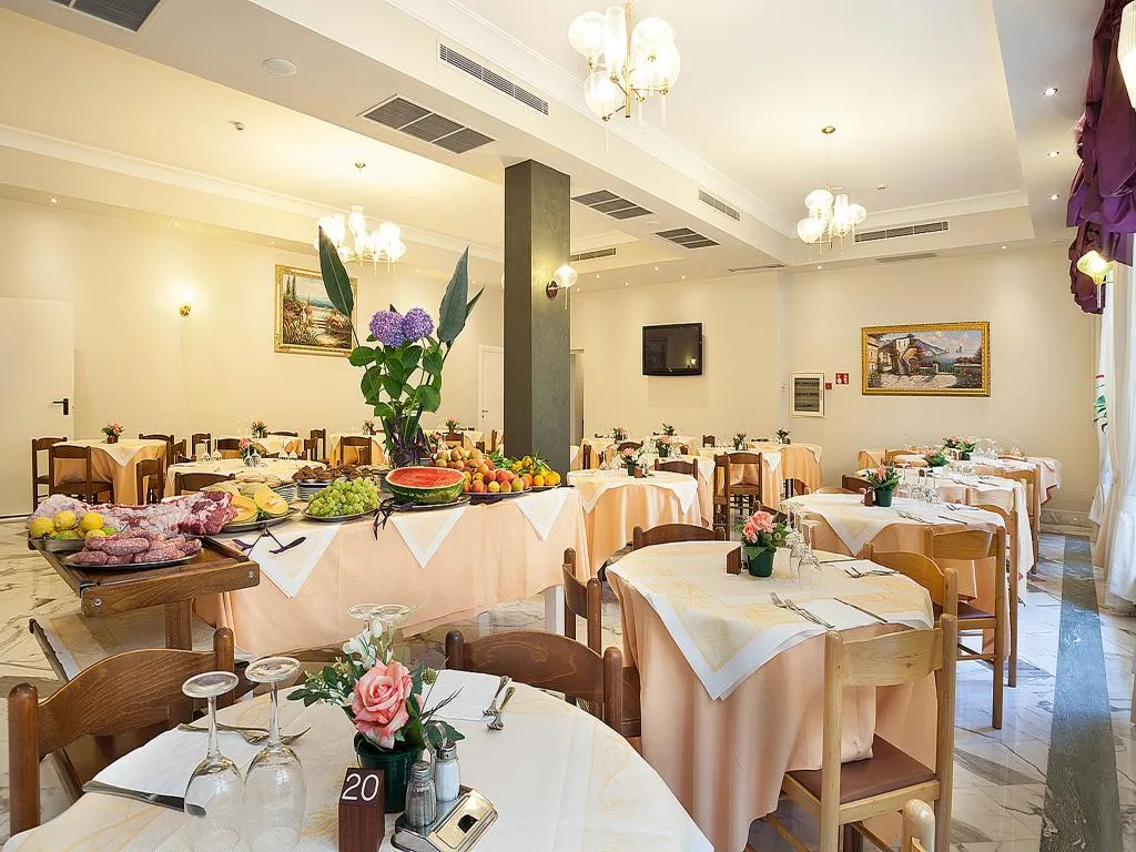Restaurant, Club Sorrento, Naples