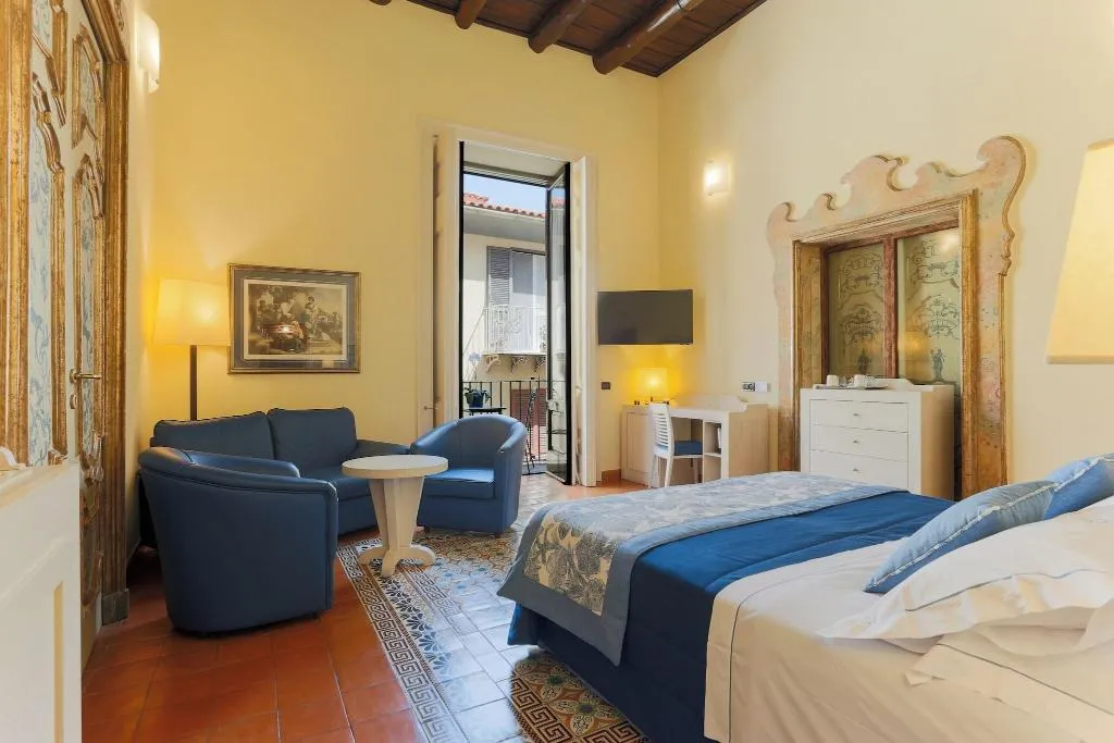 JUNIOR SUITE STANDARD Room, Maison Tofani, Naples