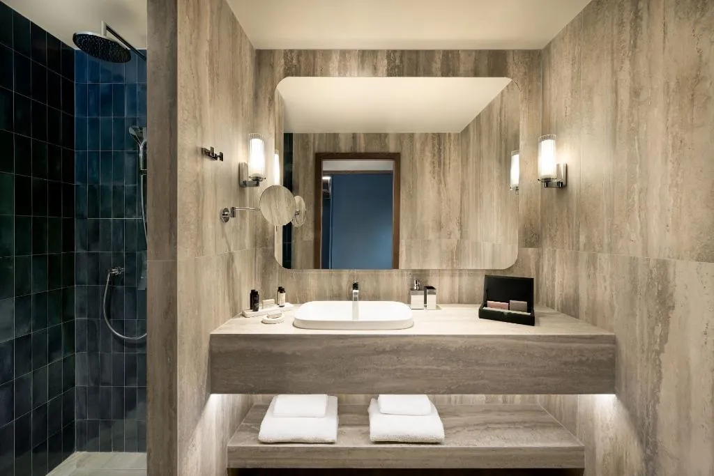 Room LUXURY Room, Mitsis N'U Piraeus Port, Athens