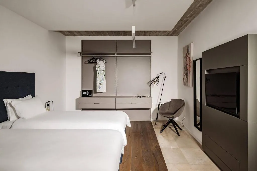 DOUBLE SUPERIOR QUEEN BED Room, 19 Rooms, Malta