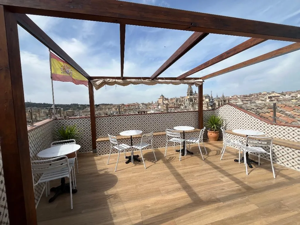 APARTMENT DELUXE GARDEN VIEW Room, Cason De Los Lopez Apartments, Madrid