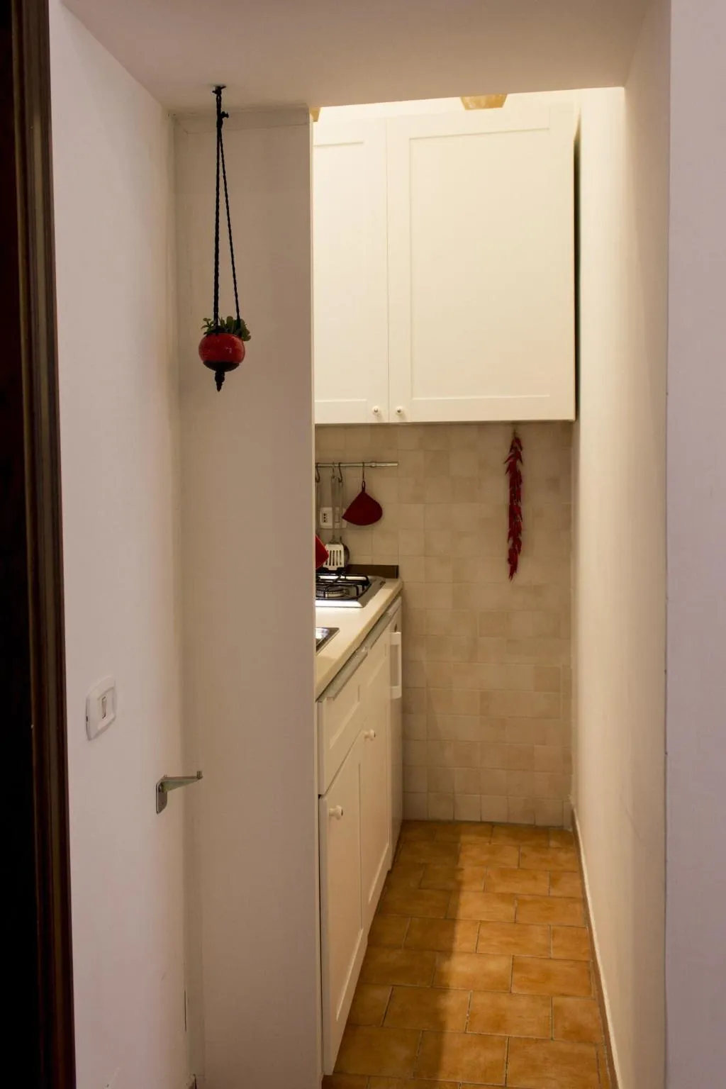 Room, Sui Tetti Di Napoli, Naples