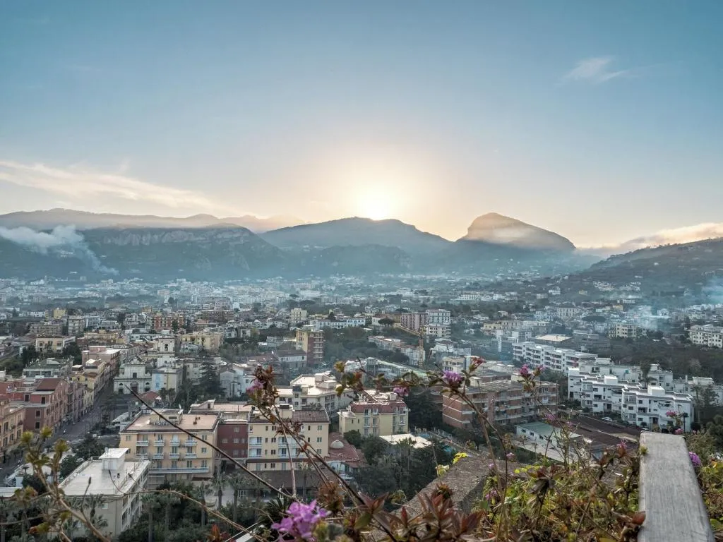 Sports and Entertainment, Hotel Cristina, Naples
