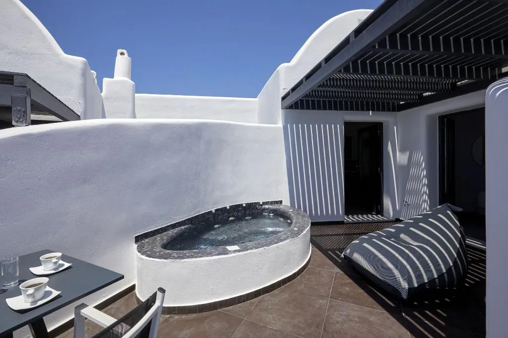 Room, Oia Suites, Santorini