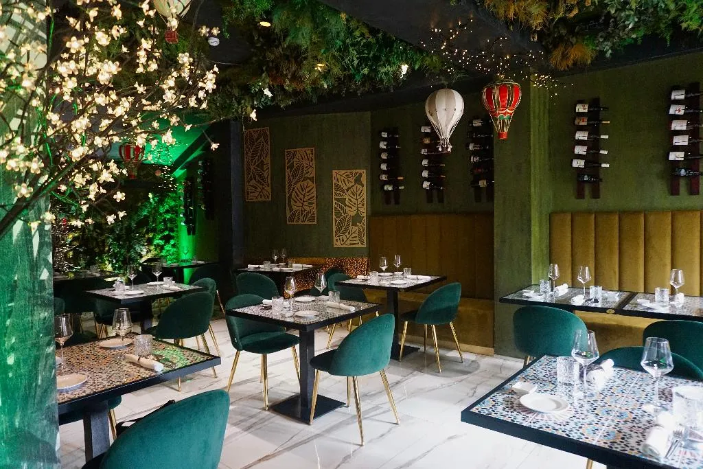 Restaurant, Caravita, Rome