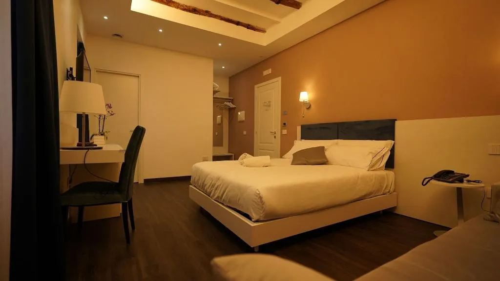 Room, Palazzo Cappuccini Art Relais, Naples