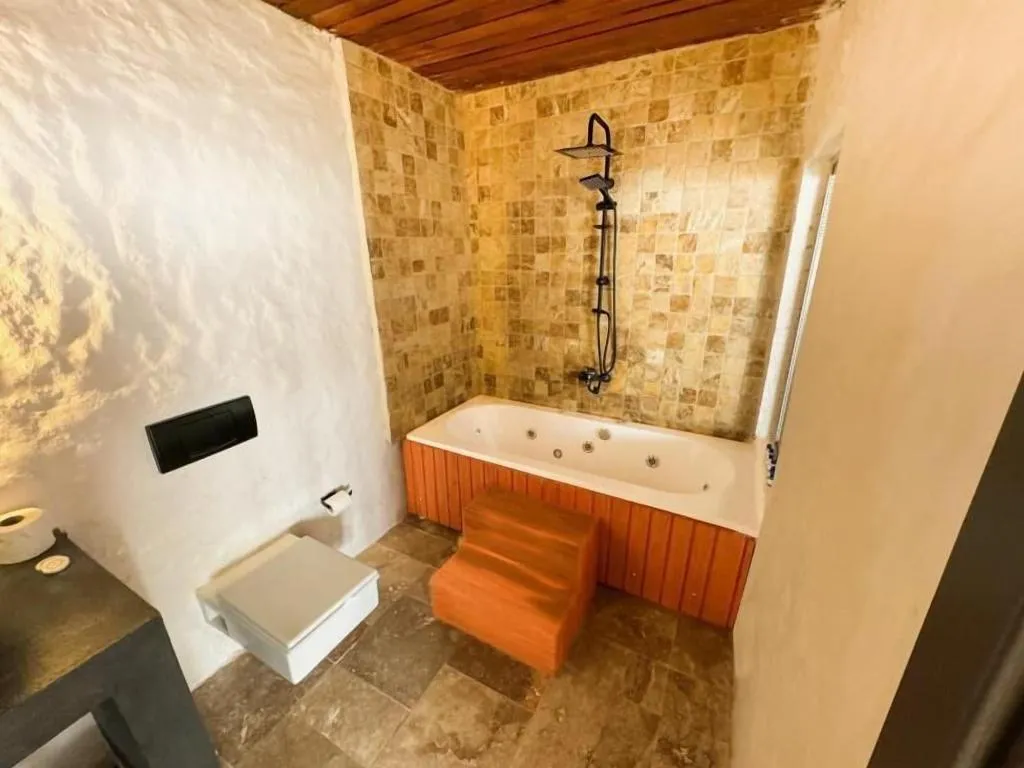 Room, Molen Alaa Ati, Izmir