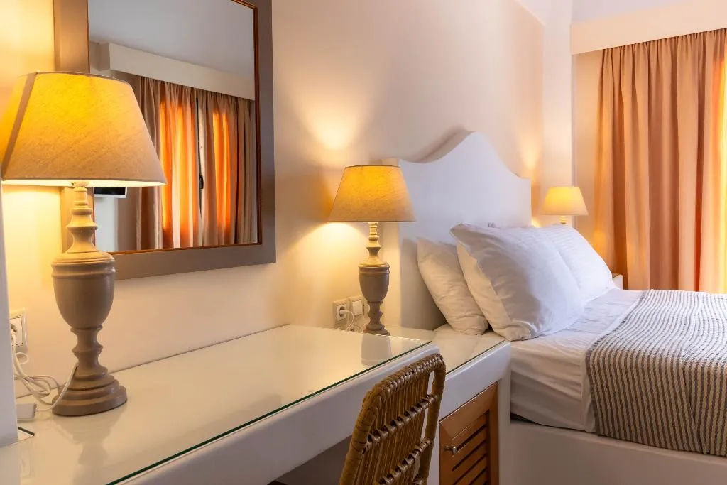 APARTMENT SEA VIEW CAPACITY 5 Room, Sellada Beach, Santorini