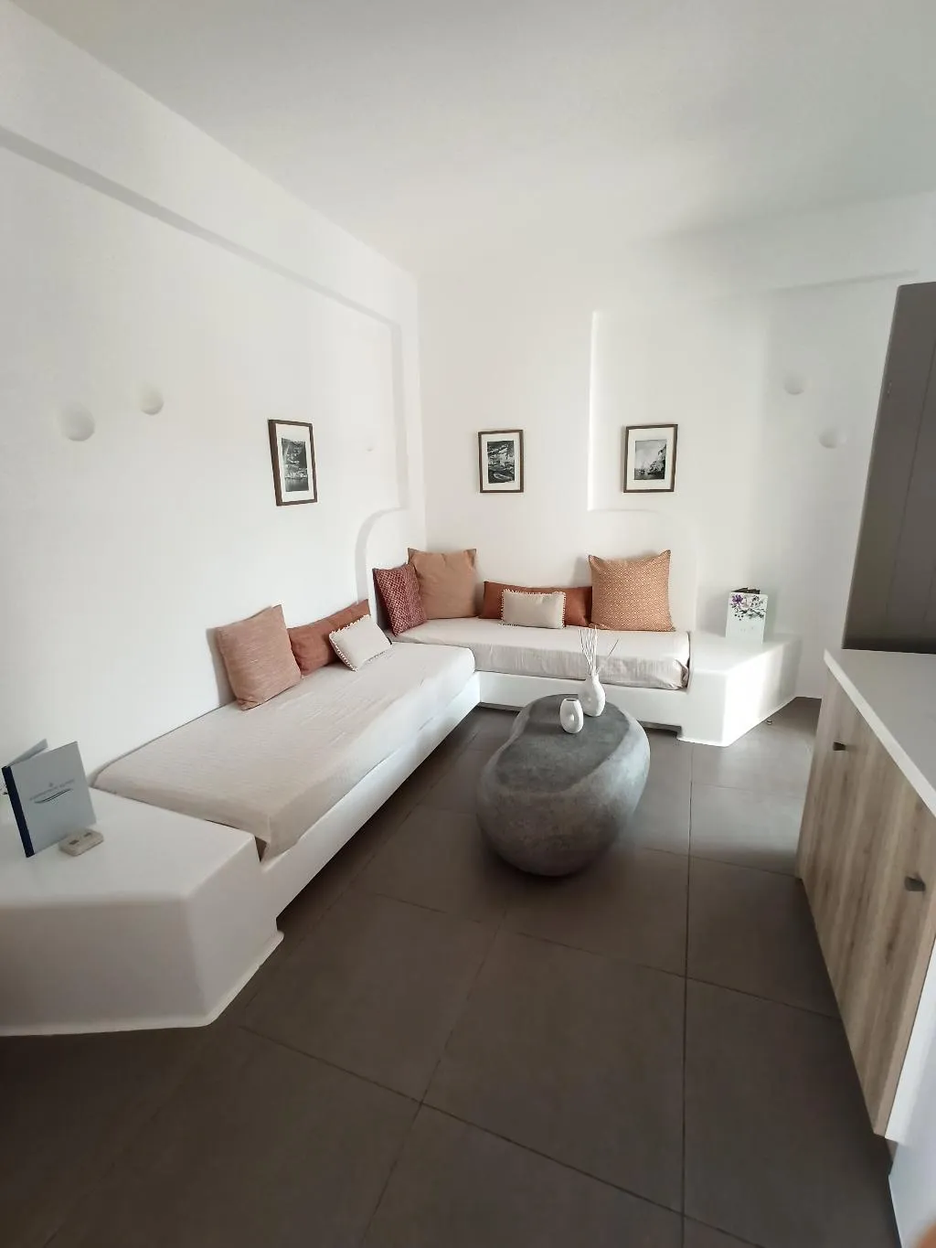 SUITE WITH PRIVATE POOL Room, Amphitrite Suites Santorini, Santorini