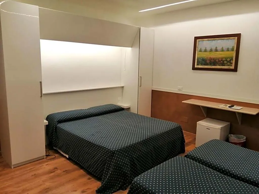 QUADRUPLE STANDARD Room, Verona Rome, Rome