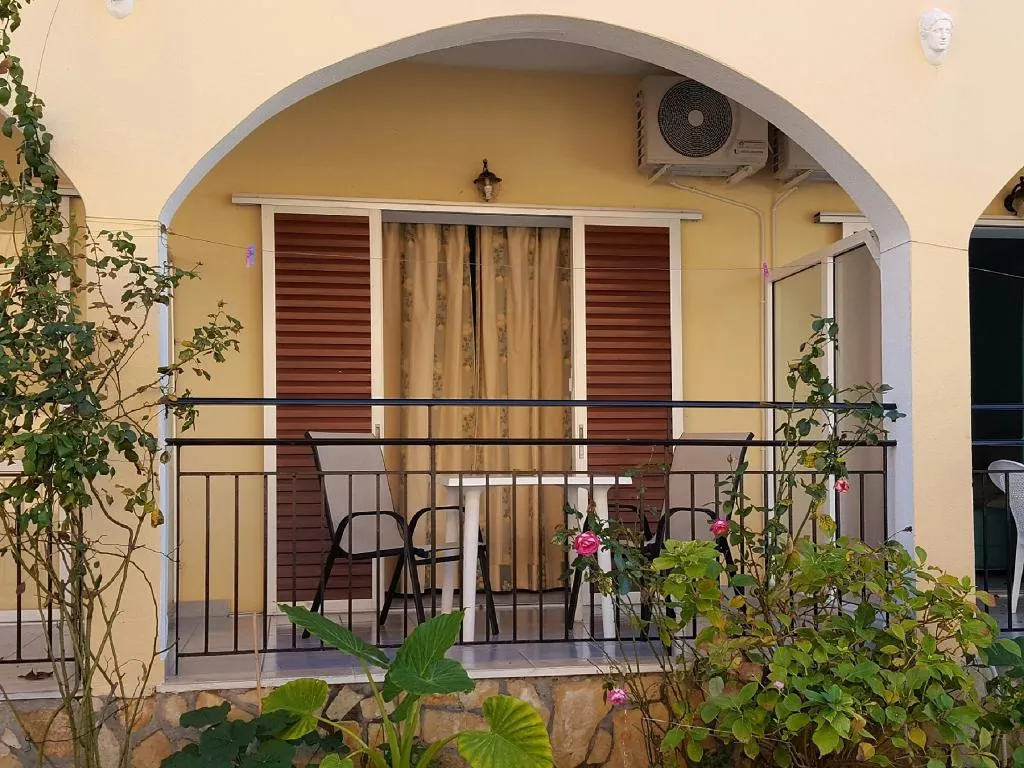 STUDIO CAPACITY 3 Room, Roda Pearl Resort, Corfu