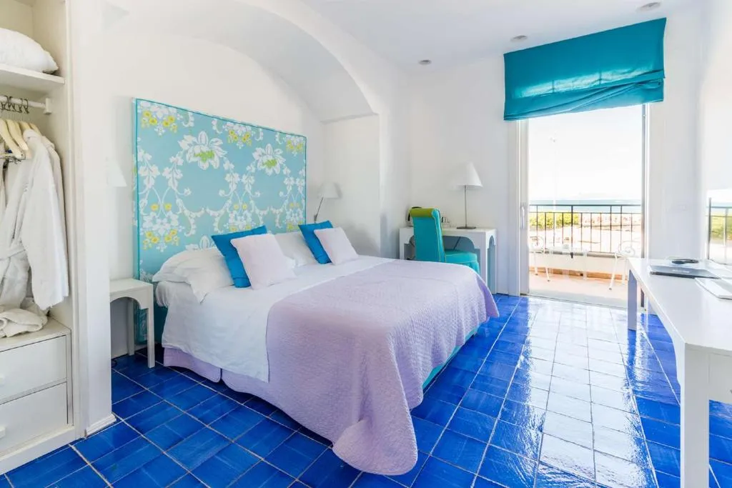 Room, Hotel Le Ancore BW Signature Collection, Naples