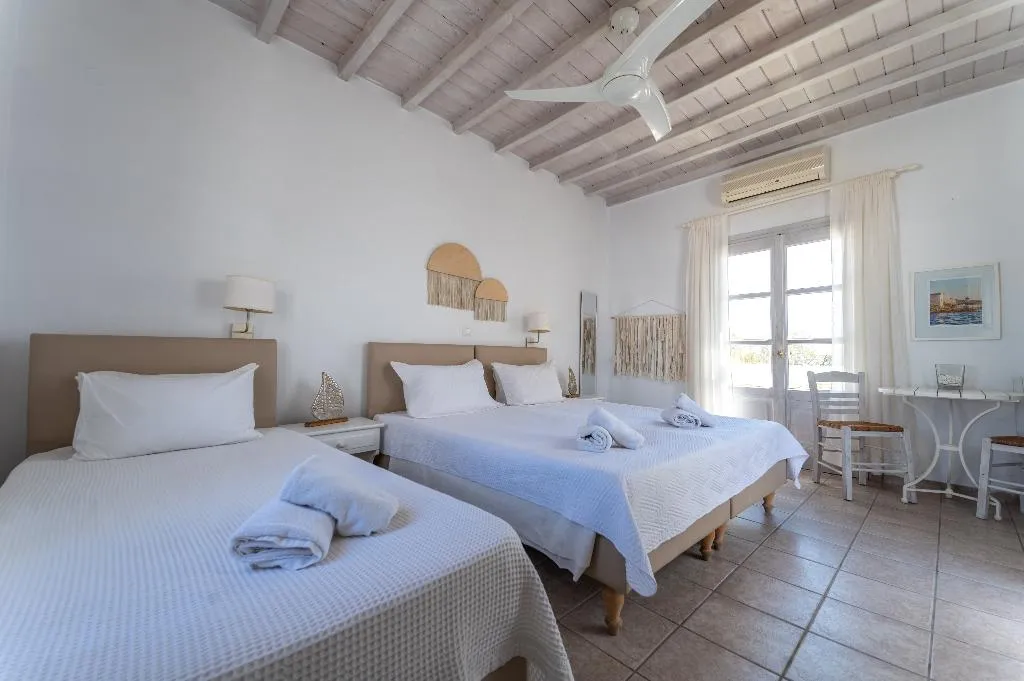 TRIPLE DELUXE WITH TERRACE Room, Mykonos Twins, Mykonos