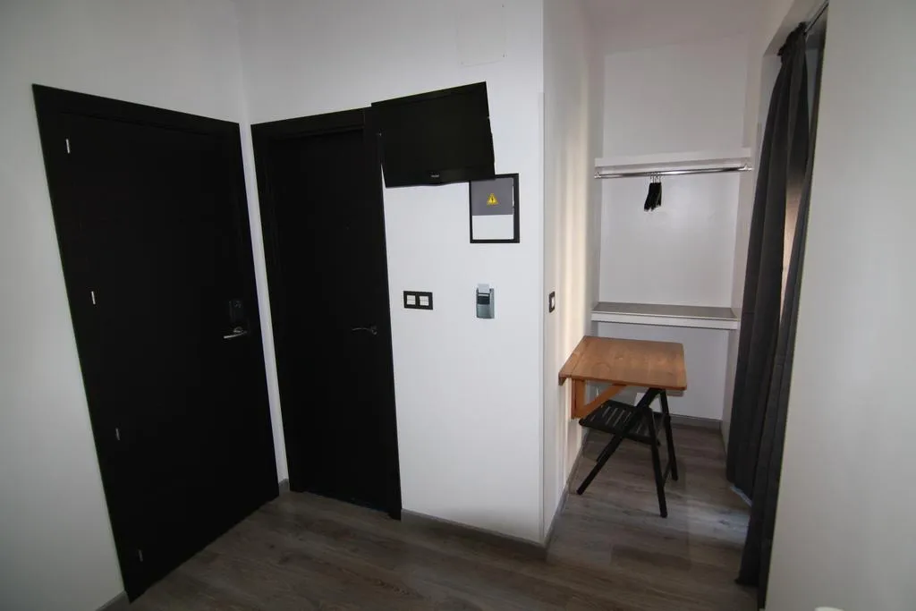 General view, Hostal Mh Fuencarral, Madrid