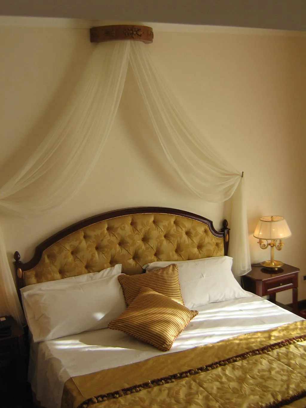 Room, Grand Hotel Palace, Palermo