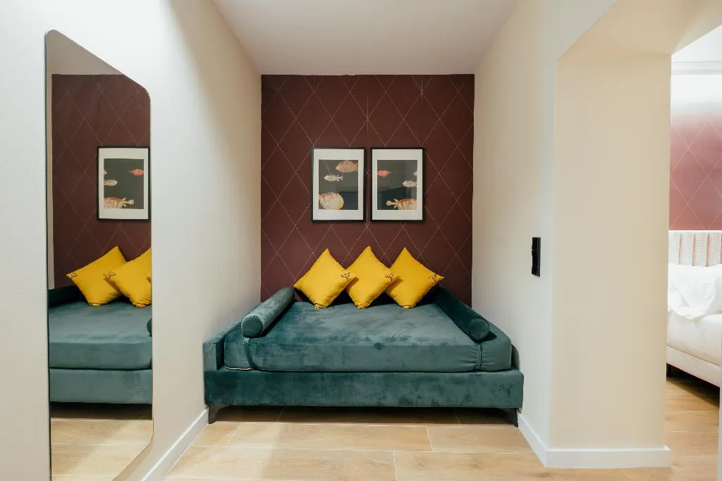 TRIPLE SUPERIOR Room, Cetina Sevilla, Seville