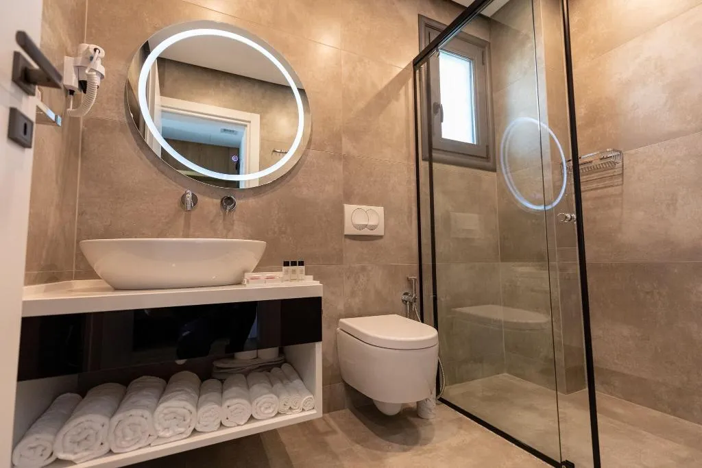 DOUBLE CITY VIEW QUEEN BED Room, Ames Hotel & SPA, Kavaje