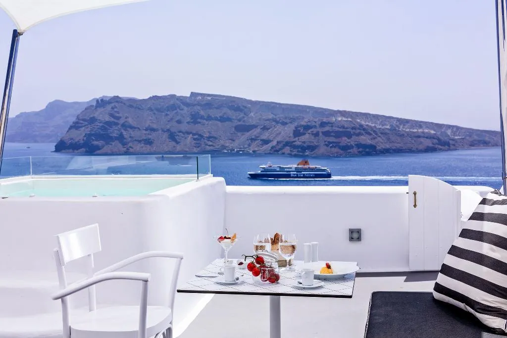 SUITE HONEYMOON Room, Charisma Suites, Santorini