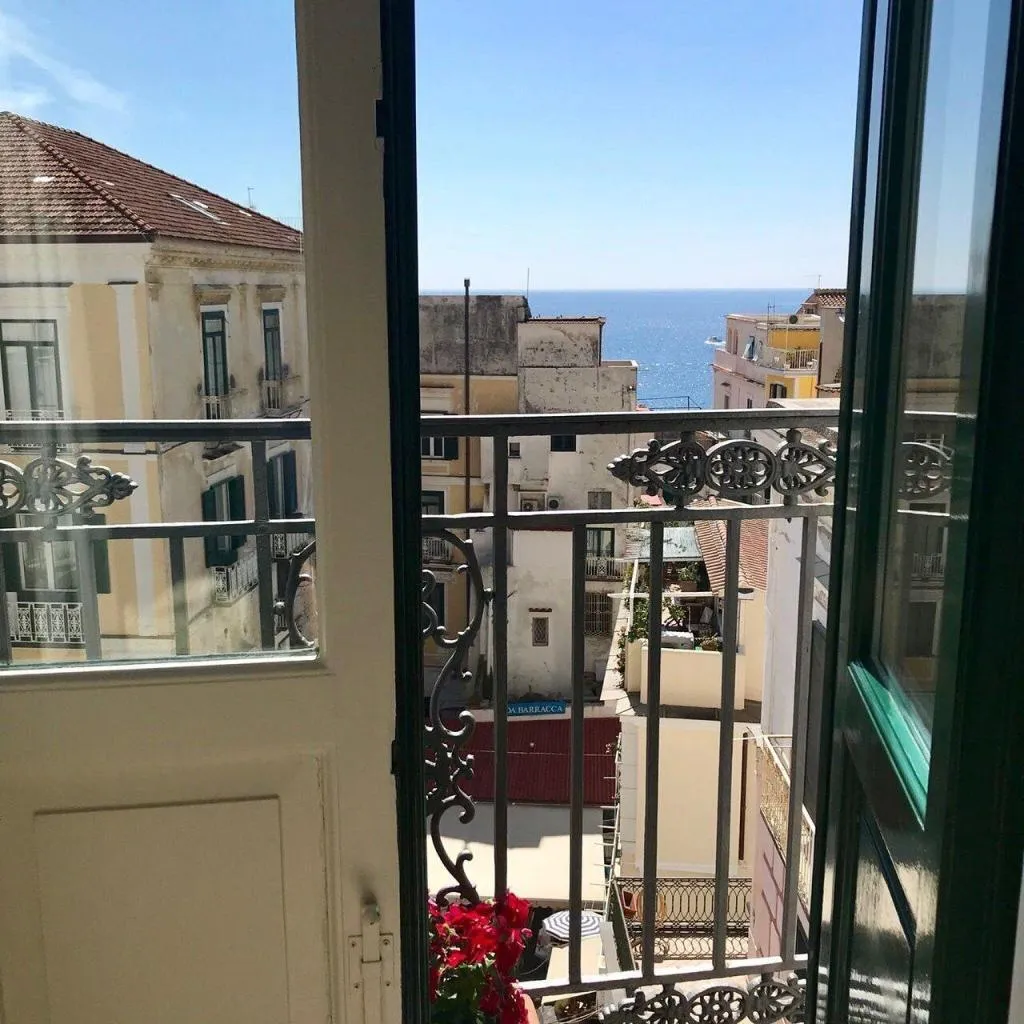 Room, Residenza Del Duca, Naples