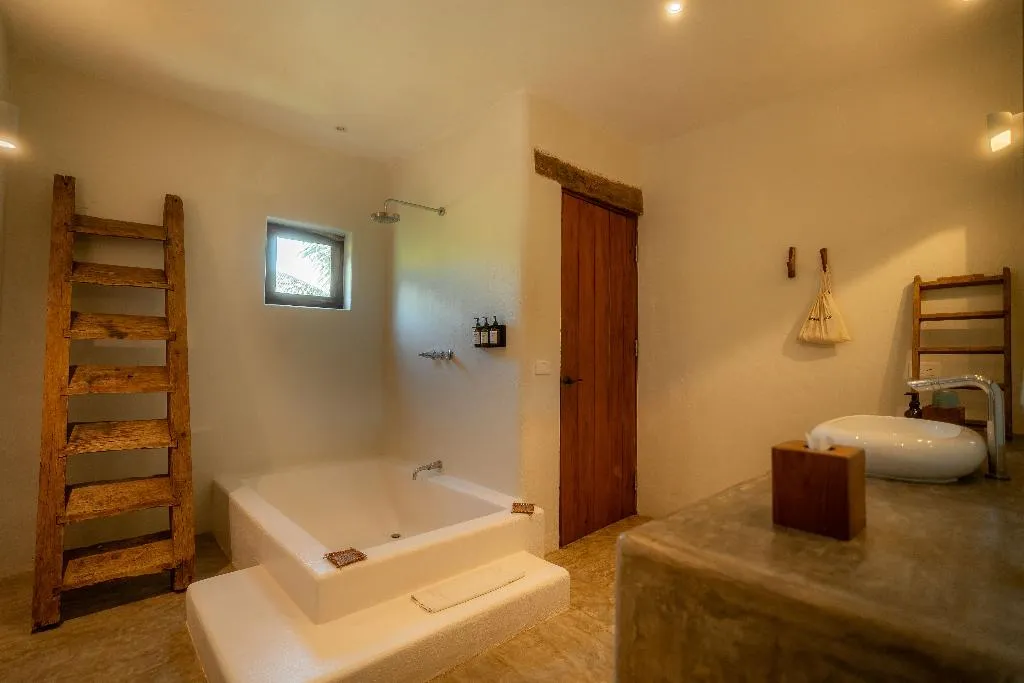 SUITE DELUXE OCEAN VIEW ONE BEDROOM Room, Chiringuito Tulum, Cancun Area