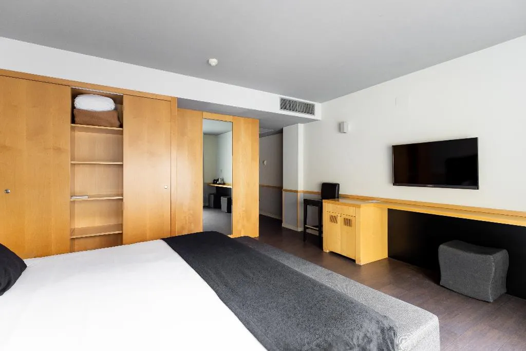 DOUBLE SINGLE USE SUPERIOR Room, Onix Liceo, Barcelona