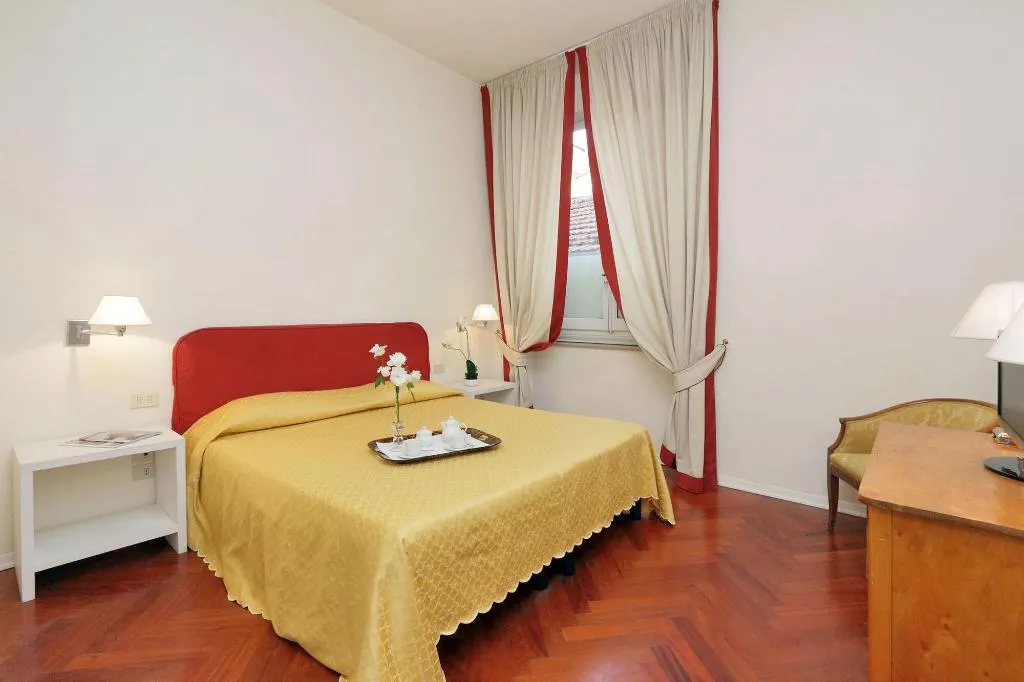 Room, Cerretani 4 Duomo Guesthouse - My Extra Home, Florence