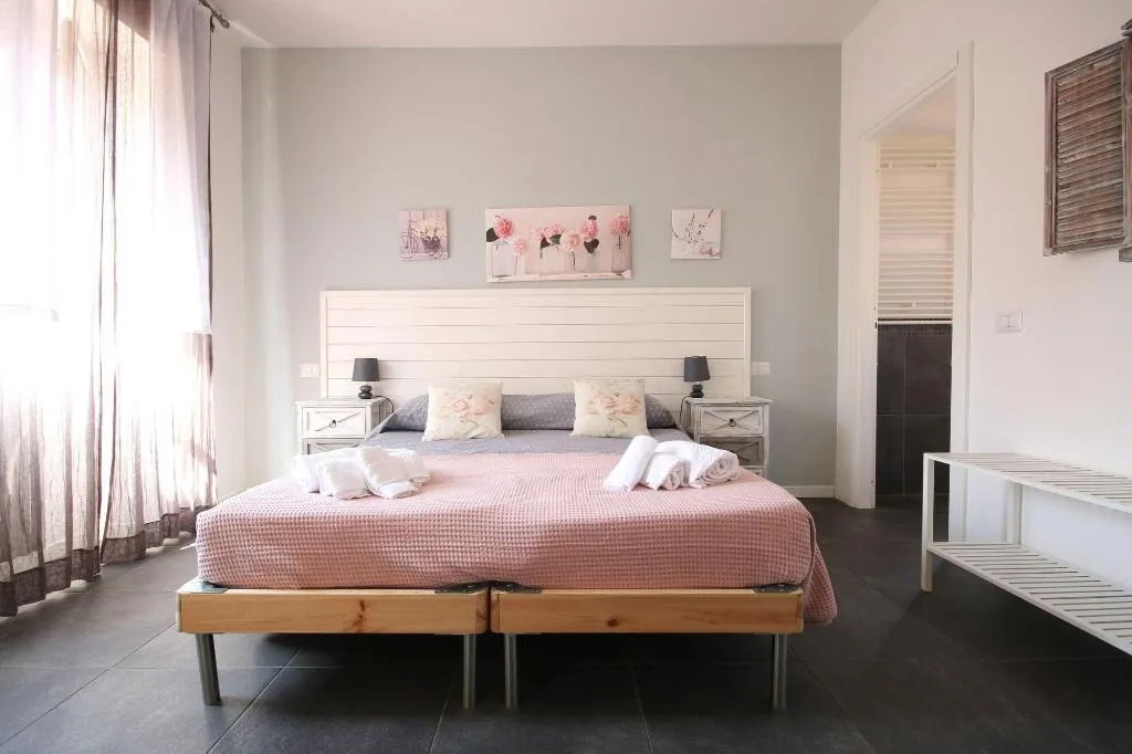 Room, Le Cupole, Rome