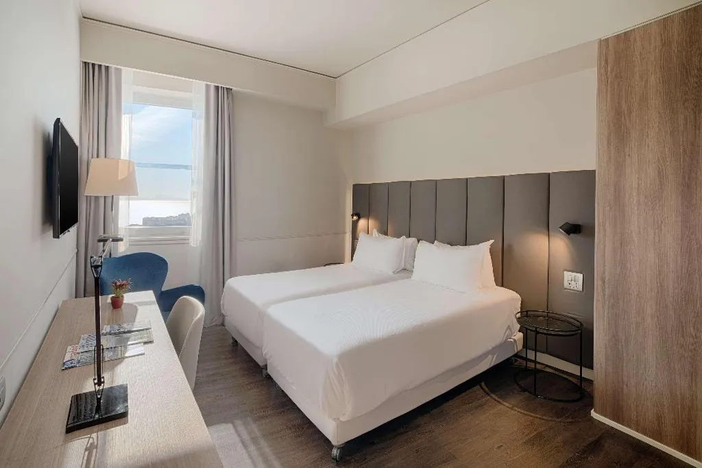DOUBLE STANDARD Room, NH Napoli Panorama, Naples