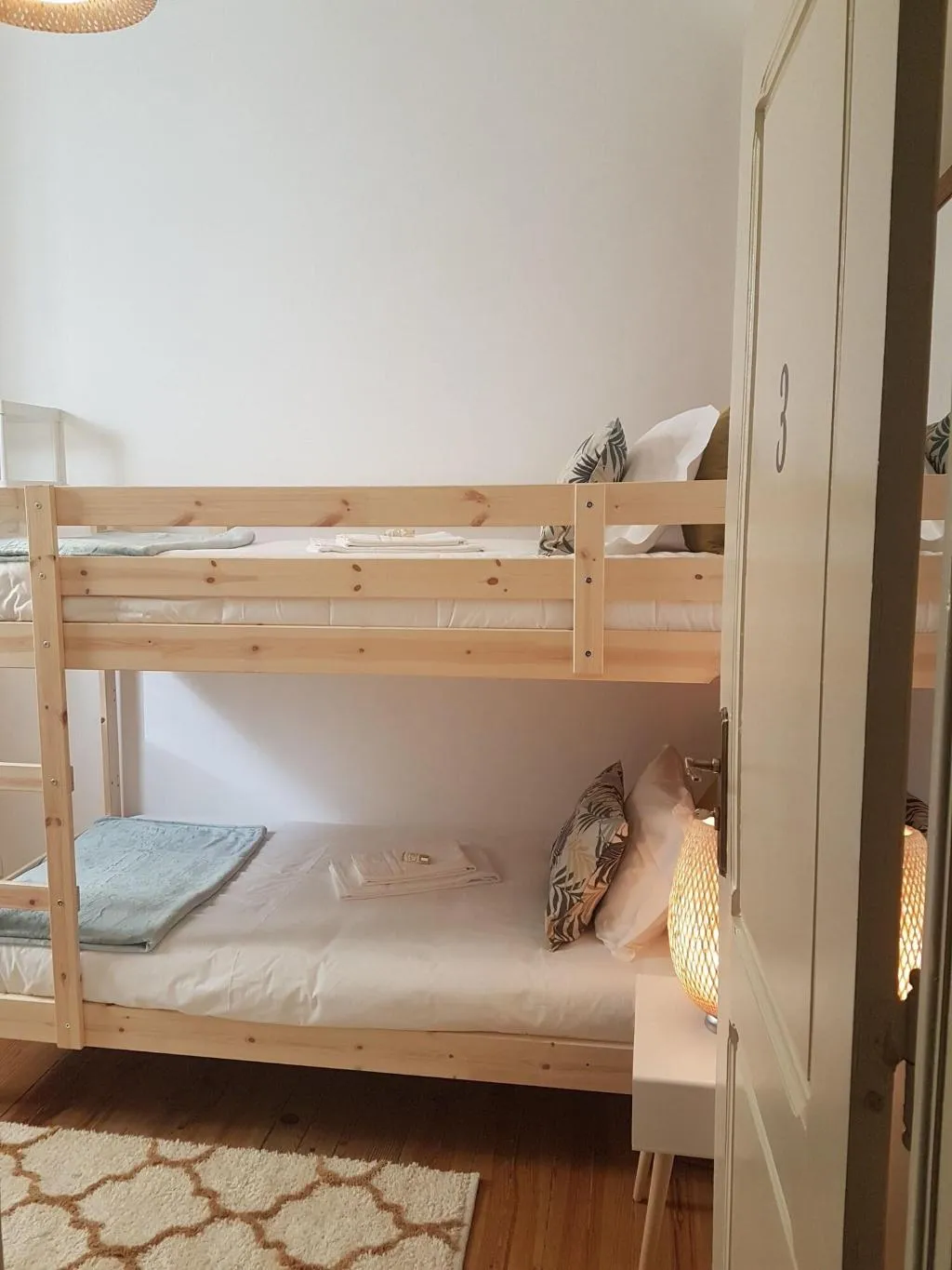 Room, Dukostel, Lisbon