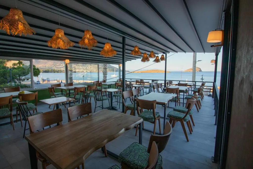 Restaurant, Kiani Akti, Athens