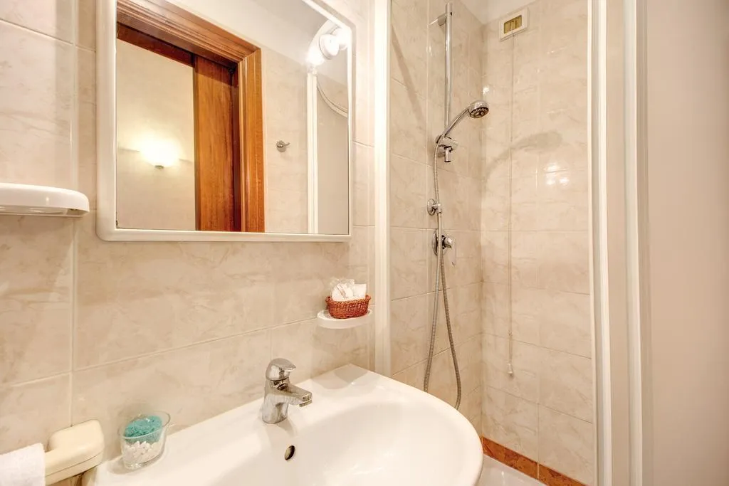 Double or Twin ECONOMY Room, St. Moritz, Rome