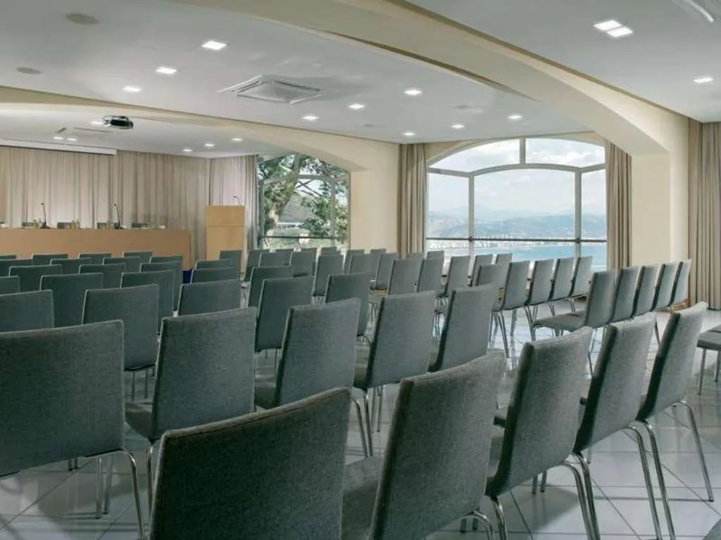 Conferences, Raito, Naples