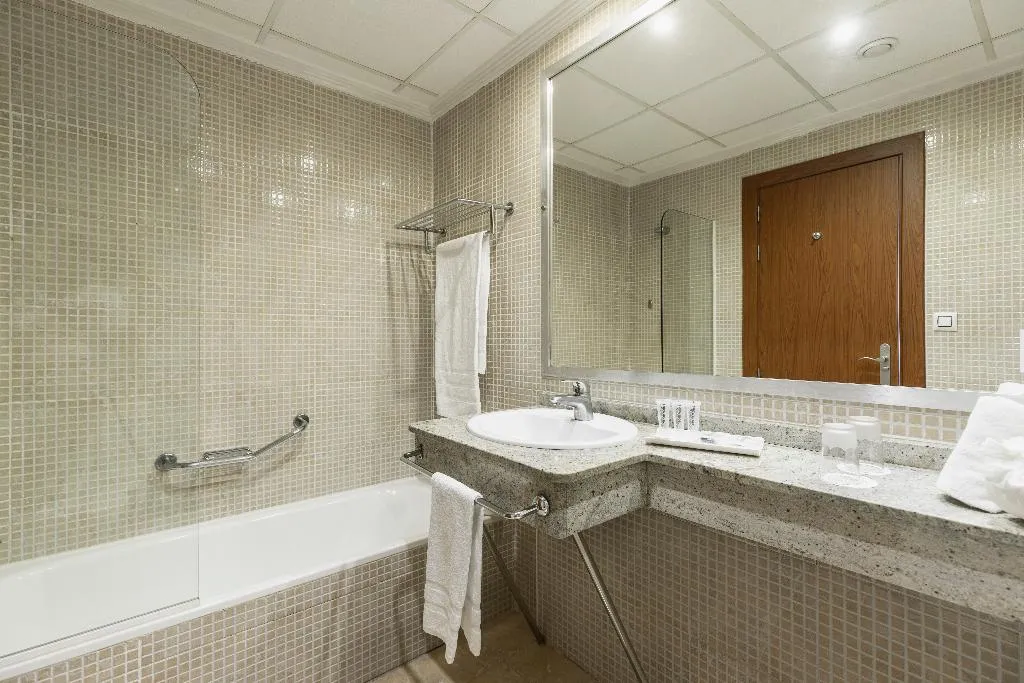 Double or Twin STANDARD Room, Hotel Sun Palace Albir & Spa, Costa Blanca