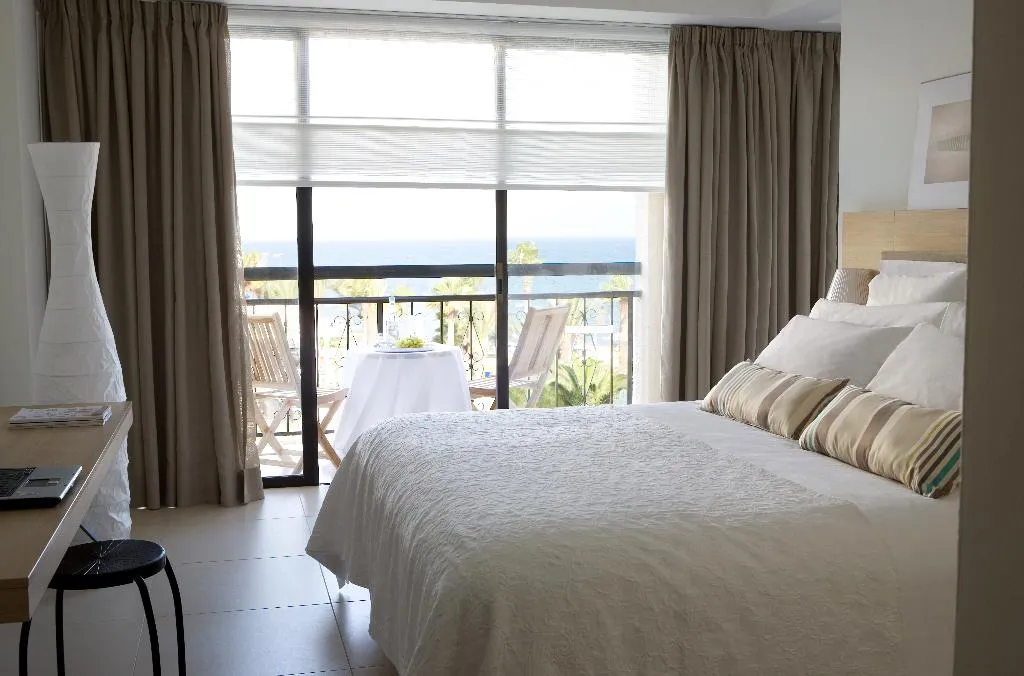 Double or Twin EXECUTIVE SEA VIEW Room, Sandy Beach, Cyprus
