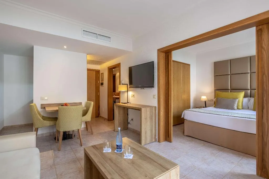 Room, Zafiro Menorca, Menorca