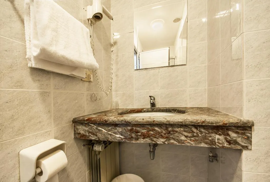 DOUBLE SINGLE USE WITH VIEWS Room, Costantini, Florence