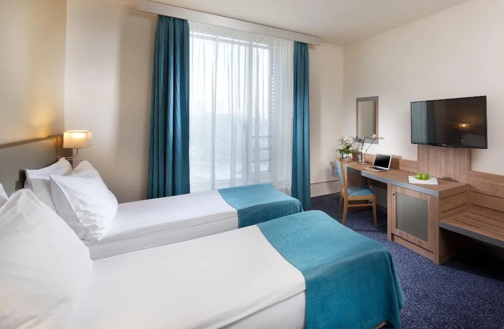 Room STANDARD Room, Holiday Inn Prague Congress Centre, Prague