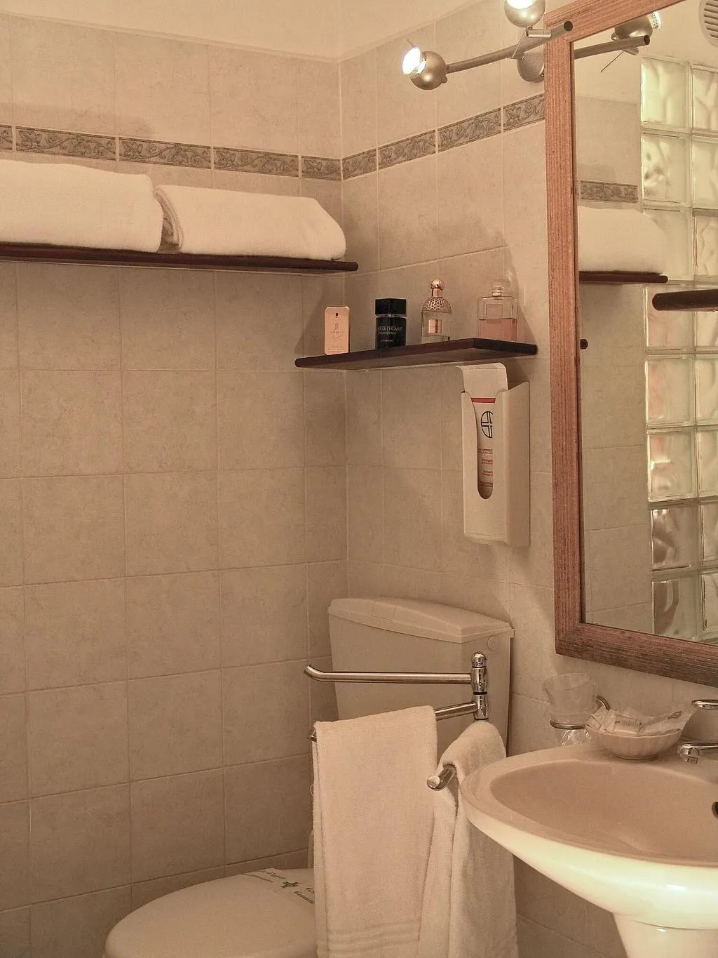 Room, Soggiorno  Panerai, Florence