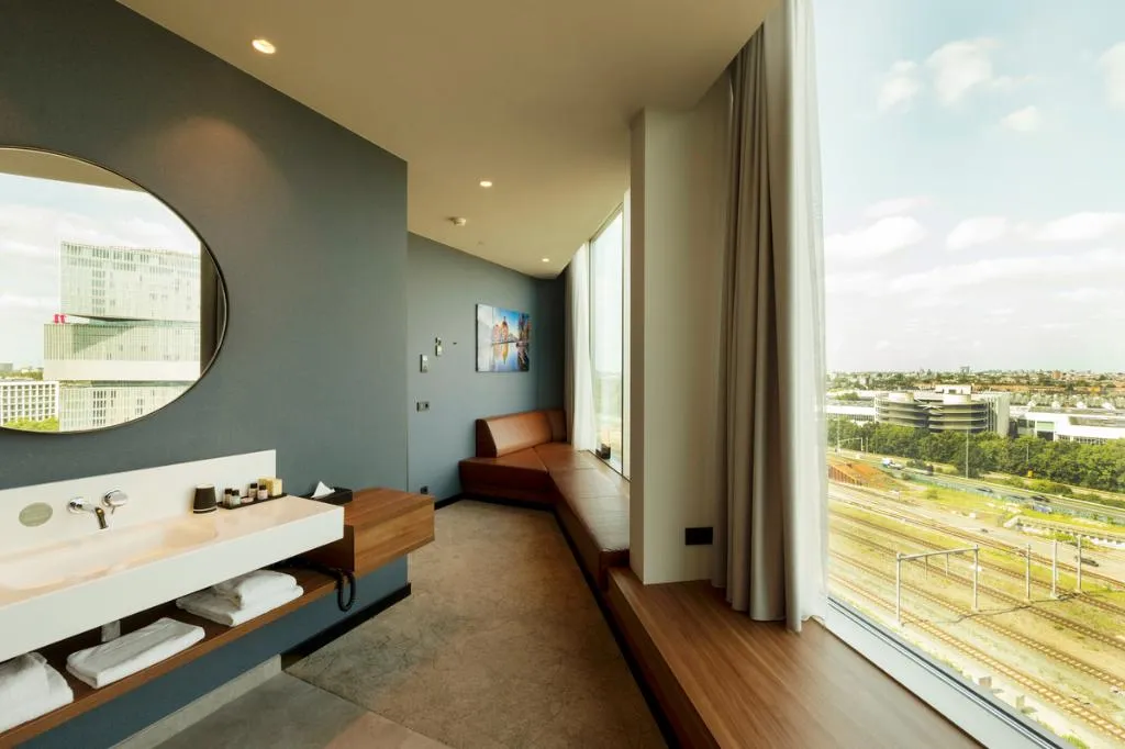 DOUBLE SUPERIOR KING BED Room, Van der Valk Hotel Amsterdam Zuidas, Amsterdam