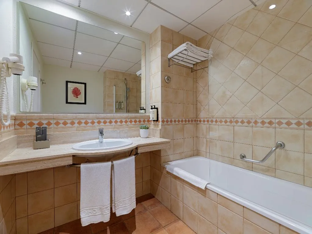 DOUBLE POOL VIEW Room, H10 Salou Princess, Costa Dorada