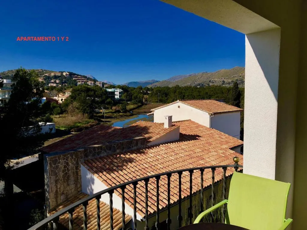 APARTMENT BEACH FRONT TWO BEDROOMS Room, Torre Playa, Majorca