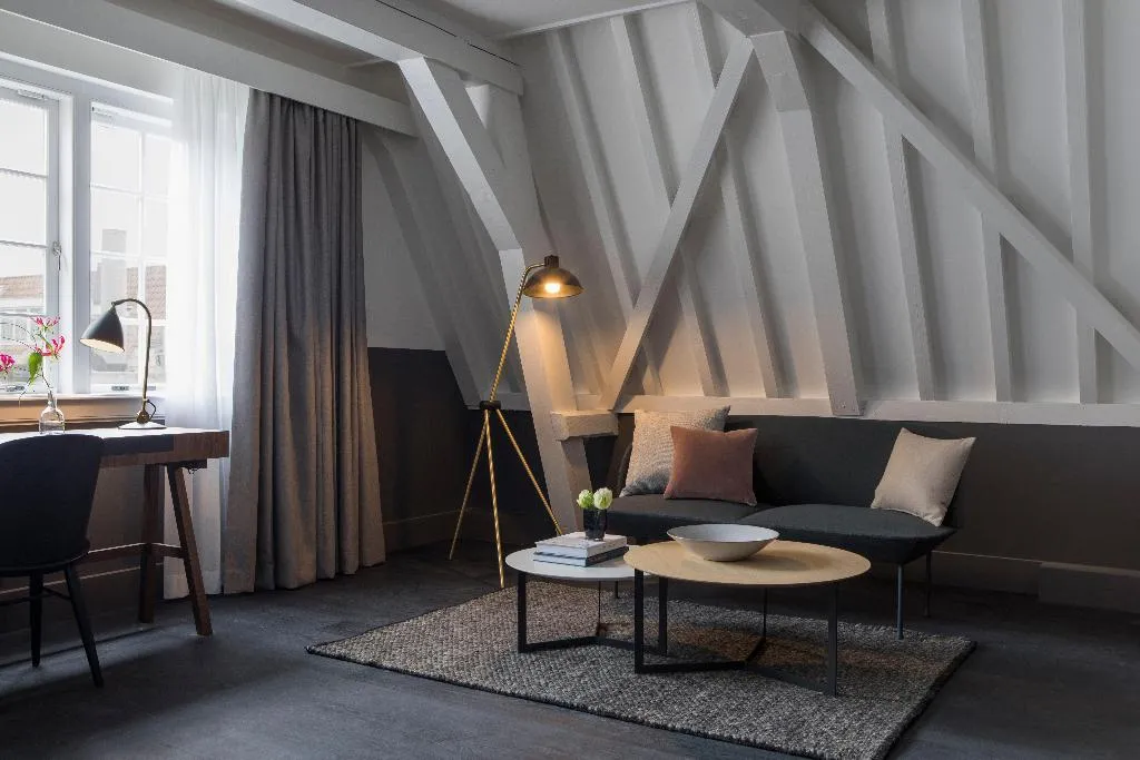 SUITE KING SIZE BED Room, Kimpton De Witt Amsterdam, Amsterdam
