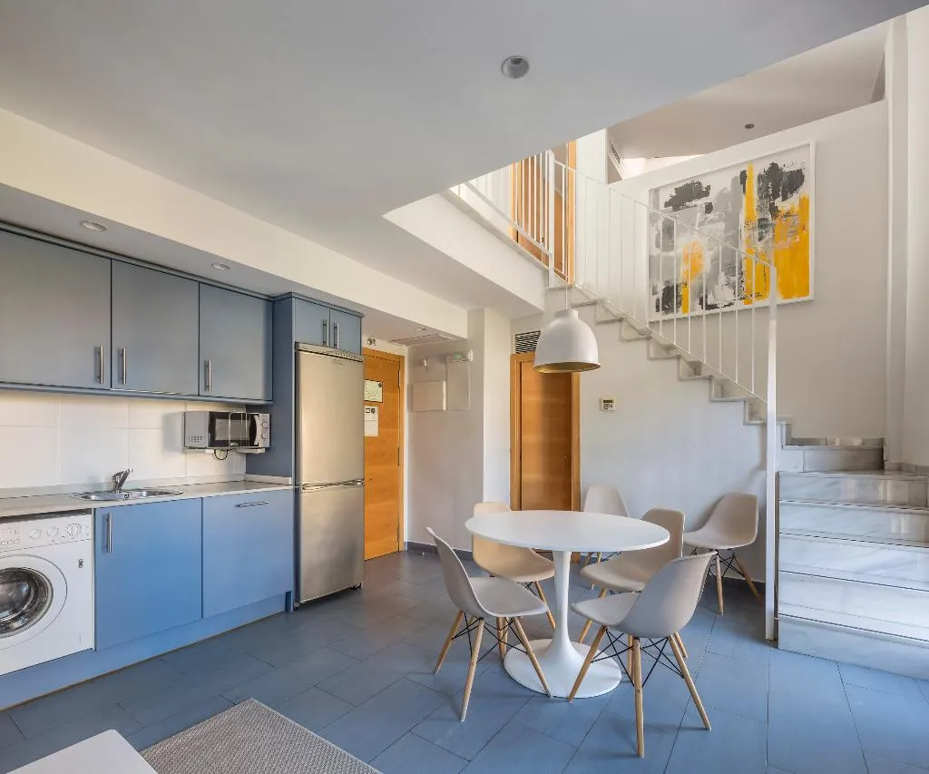 APARTMENT CAPACITY 4 TWO BEDROOMS Room, Mon Suites Carmen, Valencia