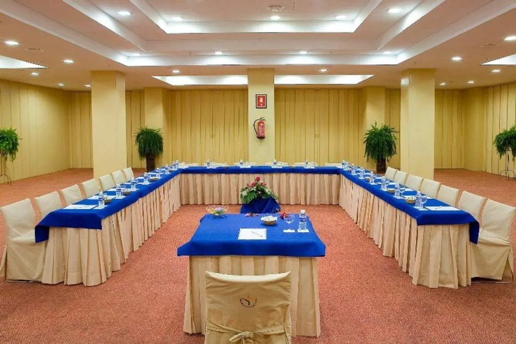 Conferences, Fergus Puerto de la Cruz, Tenerife