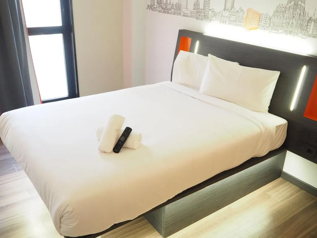 Room, easyHotel Barcelona Fira, Barcelona