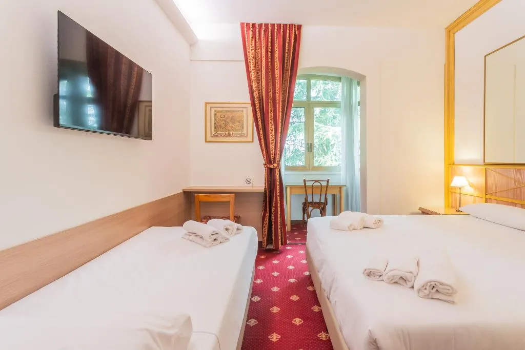 TRIPLE STANDARD Room, Polo, Milan