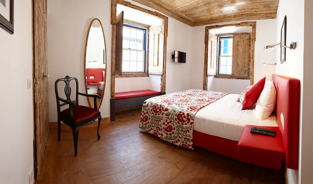 TRIPLE STANDARD Room, Casa das Aguarelas, Lisbon